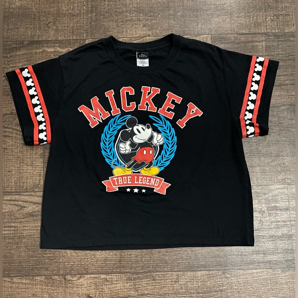 DISNEY Mickey Moose Woman’s Size XL Juniors Black Short Sleeve T-Shirt.